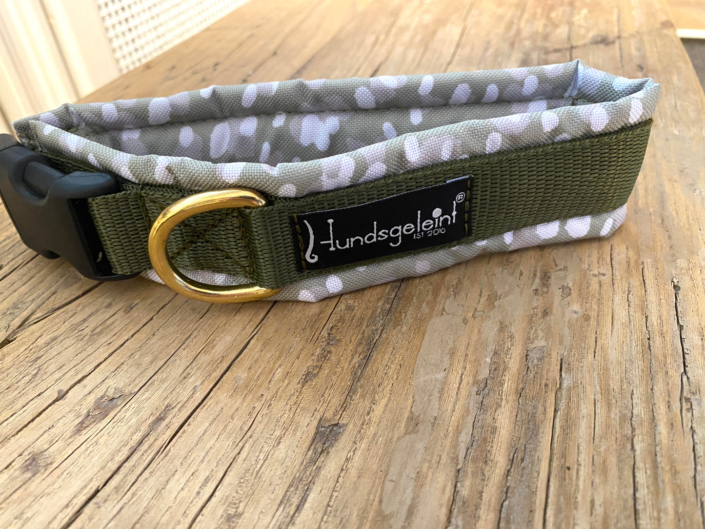Halsband oliv mit Schnalle