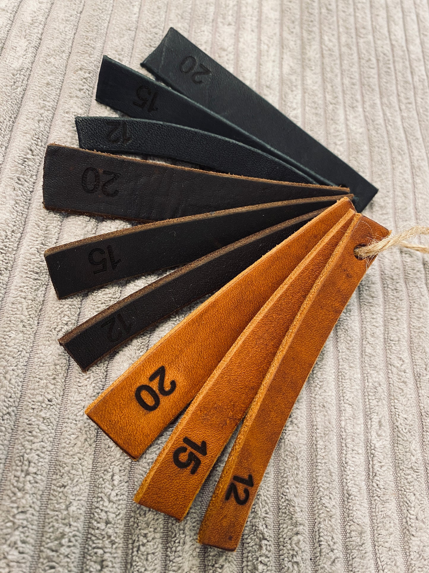 Knopfleine Fettleder swiss made